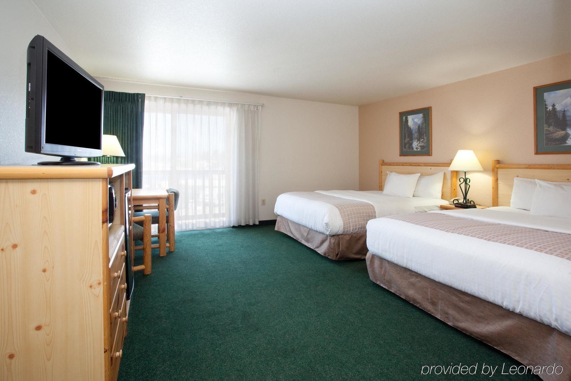 Cedar Street Hotel & Suites Sandpoint Exterior photo